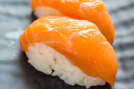 Salmon Nigiri (4pcs)